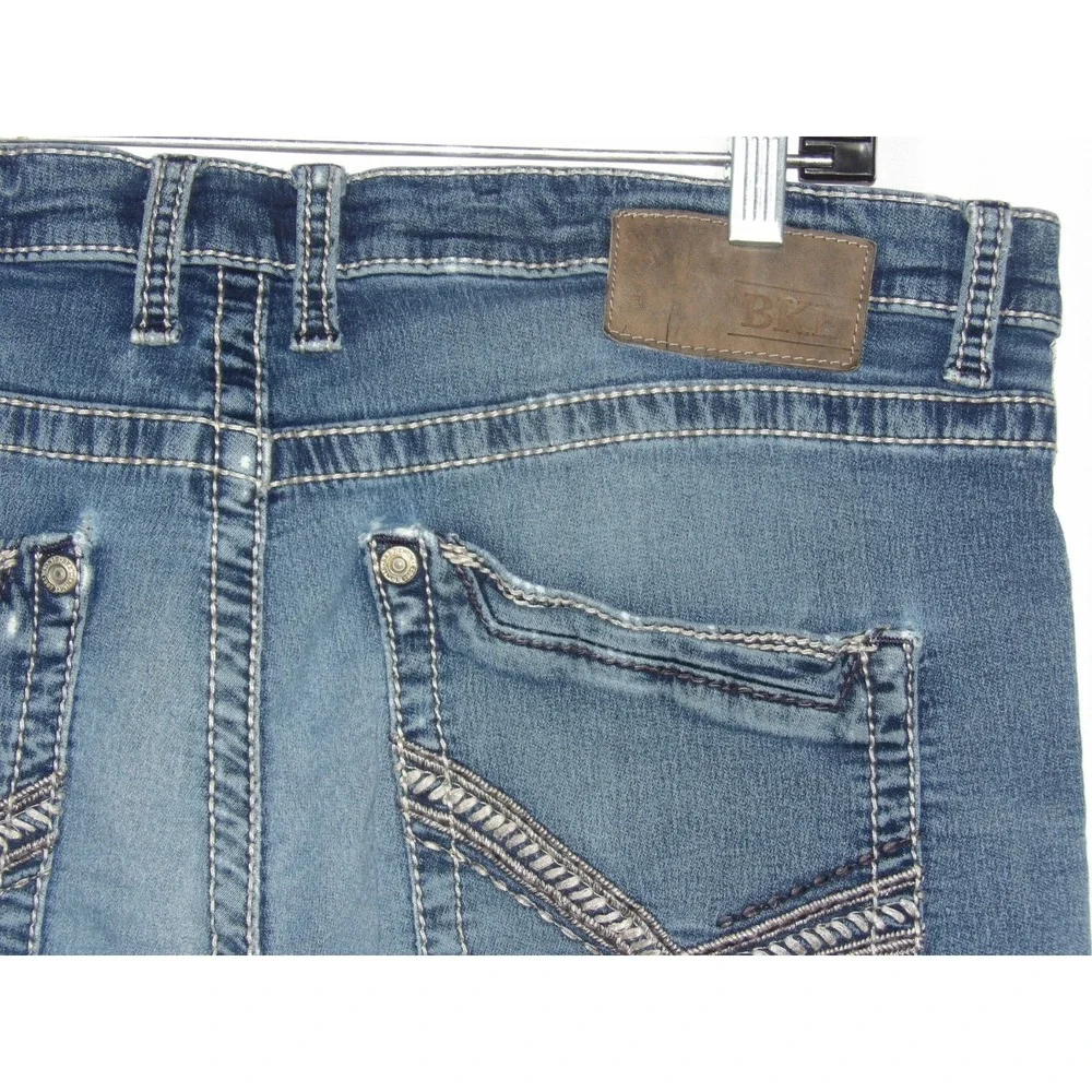 Buckle BKE Distressed Medium Wash RYAN Straight Leg Denim Jeans Men's 34 X 33